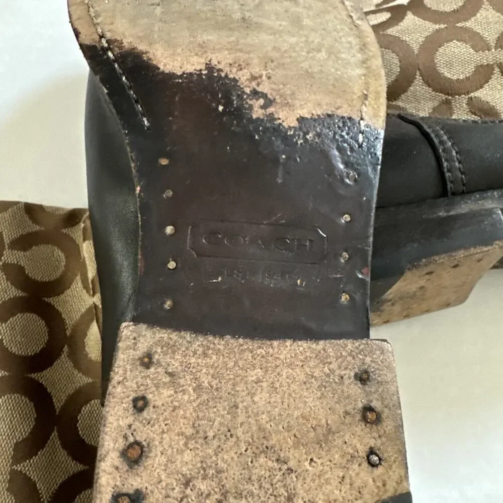 Coach Chrissi Pull Tall Knee high Flat BOOTS Khaki Brown Shoes CC Logo Size 8